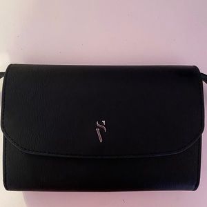 Vera Wang crossbody purse!